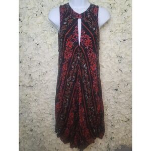 Volcom Dress M Red And Black, Peek A Boo Tie Back, Pockets, Sz MD, Floral, Flirt